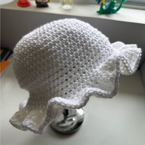 Handmade white and olive green crochet bucket hat